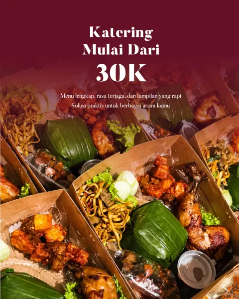 Catering post showing boxed Indonesian meals with banana-leaf wrapping